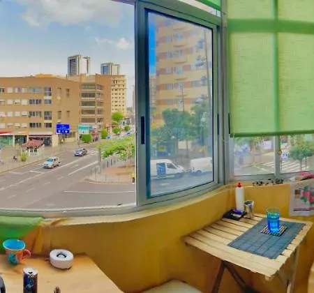 Tenerifen Shibuya Cross Bed & Breakfast