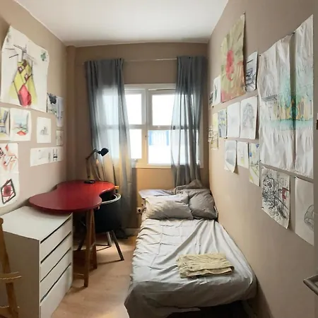 Tenerifen Shibuya Cross Bed & Breakfast